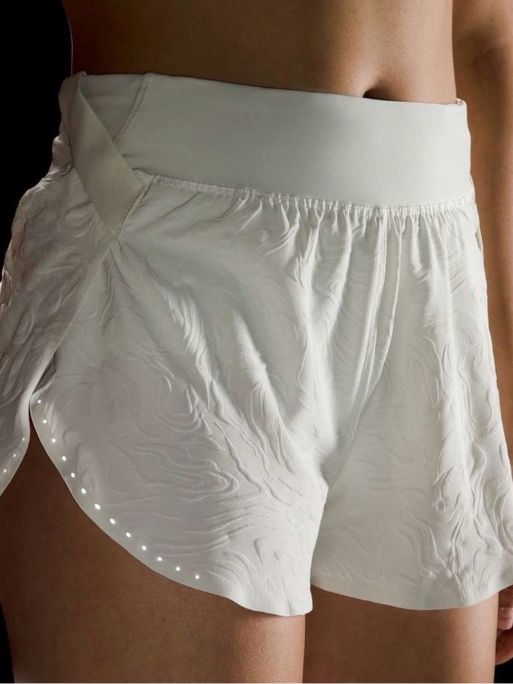 Lululemon Fast and Free Airflow White Athletic Shorts 2” reflective